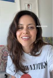 Alyssa from Hiho Show and Tell Parents Job