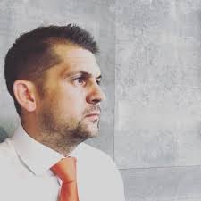 Craig Anstey (@Craig_Loughton)