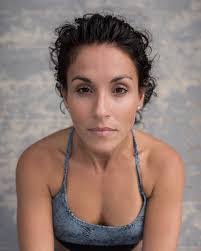 Amanda Brun's Instagram, Twitter & Facebook