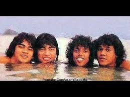 Lirik taman rashidah utama oleh wings. Download Wings Taman Rasidah Utama 3gp Mp4 Codedwap
