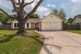 How much is rent in baytown, tx? 7922 Erie Street Baytown Tx 77521 Har Com