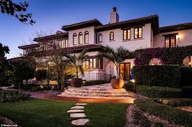 Unbelievable Mansion Owned By Kevin James On Sale For 29 Million Mansions Celebrity Houses Florida Home