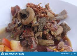 Resep ini sudah ngendep di galeri lama banget baru di upload 🤭 hehehe. Curry Gulai Kambing In Der WeiaÃ¿en Scha Ssel Stockbild Bild Von Ziege Feiertag 156331039