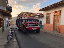 Certains épisodes sont rediffusés à partir de 2006 sur france 5. Regarder Des Trains Pas Comme Les Autres Colombie En Direct Play Tv