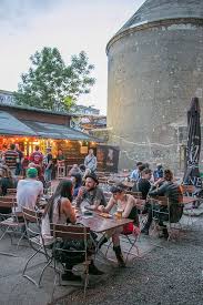 Cassiopeia Cafe Berlin A Bar That Formerly Was An Old Railway Station That S Now Been Re Purposed It Has Huge Rock Cl Restaurant Berlin Berlin Berlin Reise