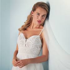 Check spelling or type a new query. Brautkleid Von Lilly Wedding Looks Kollektion 2021 Brautmode Brautkleid Braut