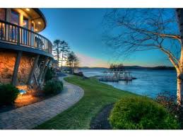 Waterfront Home On Governors Island Lake Winnipesaukee Gilford Nh New Hampshire Real Estate Lakefront Homes Waterfront Homes