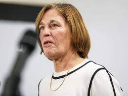 Fogel portrait unveiled at Age of Aquarius start