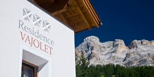 4,60 (17) l'intero alloggio (appartamento) · la villa in badia. Benvenuto Al Residence Vajolet Residence Vajolet San Cassiano Appartamenti Alta Badia Dolomiti Alto Adige Sudtirol Val Badia Escursioni Sci Relax Corvara Hotel Alta Badia