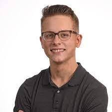 Dawn Ogles's Instagram, Twitter & Facebook