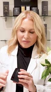 Suzanne Wilson, an expert esthetician at Bioskin Beverly Hills, shares what  makes the Retrouvé Skin Brilliance Priming Pads so special. #Retrouve  #SkincareEssentials
