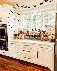 31 Haunted Farmhouse Halloween Decorating Ideas Lady Decluttered Halloween Home Decor Farmhouse Halloween Halloween Kitchen