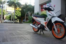 Review modifikasi supra x 125 halo teman kali ini review motor tercinta saya dengan berbekal supra x 125 tahun 2011, saya. Supra X Coba Baju Repsol Honda Sampai Pinjem Pelek Sonic Juga Semua Halaman Gridoto Com