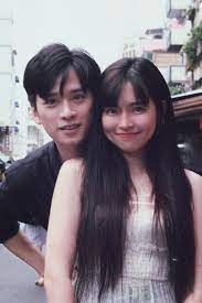 Sau loạt dấu ấn ghi điểm với khán giả trong và ngoài nước, hoa hậu khánh vân tập trung cho việc tập luyện, sẵn sàng cho đêm thi bán kết. Khanh Van And Tran Nghia Released The Film More Romance Than The Vase And Tried To Recapture The Love Of Tra Long