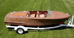 Classic Chris Craft Capri Project Boat In 2020 Chris Craft Wood Boats Chris Craft Classic Boats