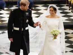 But her second wedding dress was the complete opposite of her first in every possible way. 14 Wedding Dresses To Get Meghan Markle S Wedding Dress Look