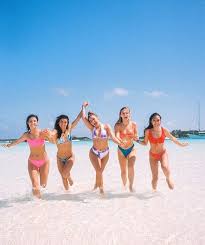 Pin By Lailafsoliman On Girls In 2020 Best Friend Pictures Best Friend Photos Friend Photoshoot