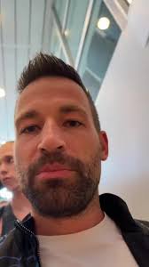 Patrick Hofer Vinnit X