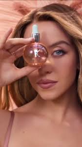 Adéntrate en el mundo de Gloss Absolu, cabello Glossy, 4 días anti-frizz  🎀, Una de las preocupaciones más importantes de las consumidoras: el  frizz., Una nueva innovación perfecta para enamorar y ...