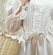 W Nobleness In 2020 Fashion Princess Aesthetic Vintage Dresses