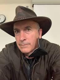 Roger Benham's Instagram, Twitter & Facebook