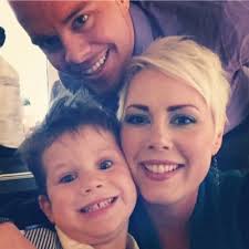 Julia Philpot's Instagram, Twitter & Facebook