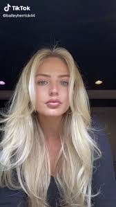 Amber Chaisson's Instagram, Twitter & Facebook