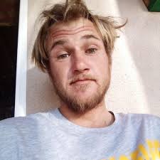 2Pac 👑 After his Hollywood Walk of Fame Star he deserves a new statue 💯