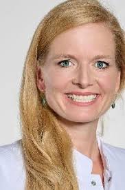 C U R R I C U L U M V I T A E