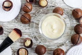 The hair treatment has two steps, the mask and the serum. Macadamia Oil 3 Uses And Possible Health Benefits