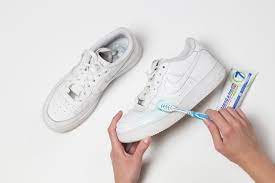 so werden eure sneaker wieder sauber shoelove by deichmann