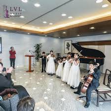 Thank you Ambassador and Mme. Ong Eng Chuan and consulates for having us  perform at your Christmas concert at The Embassy of Republic of Singapore  in Tokyo 🇸🇬 🇯🇵🎌🎄🎄#lvlfamily