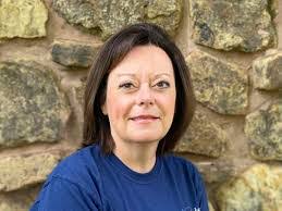 Kerri Wolf's Instagram, Twitter & Facebook