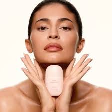 Hallie Mast's Instagram, Twitter & Facebook