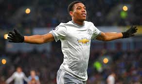 Sean dyche's men are famed for their aggressive, inhospitable welcomes for each and every opponent, and the early stages followed that. Burnley 0 Manchester United 1 Poor Display Shows Utd Need Sanchez Football Sport Express Co Uk