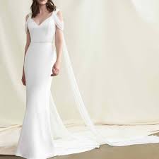 The 10 Fall 2021 Wedding Dress Trends You Need To Know