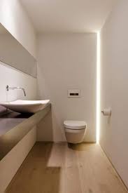 50 Idee Moderne Per Ristrutturare Un Bagno Stretto E Lungo Design Del Water Bagni Stretti E Lunghi Arredamento Piccolo Bagno