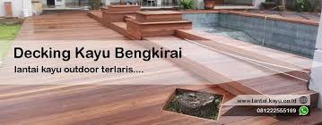 Lambersering plafon kayu bukan inti dari komponen rumah, namun keberadaan material tersebut membuat kesan estetik dan indah ketika dilihat, dan dapat menambah suasana hangat pada rumah tersebut. Terlaris Harga Decking Kayu Bengkirai Toko Lantai Kayu