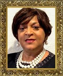 Sandra Crowder's Instagram, Twitter & Facebook