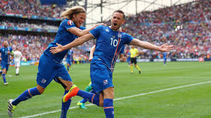 Umur 31 tahun) adalah seorang pemain sepak bola berkewarganegaraan islandia yang bermain pada posisi gelandang untuk klub everton. 5 Fakta Gylfi Sigurdsson Yang Berbulan Madu Di Bali Ligalaga
