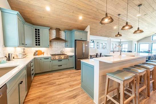 Updated kitchen in OBX beach home