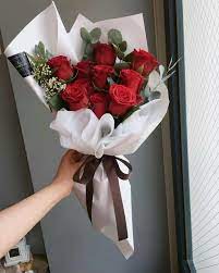 Rose And Baby S Breath Flower Bouqet Flowers Bouquet Gift Valentines Flowers Flower Bouqet