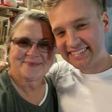 STRAWBERRY DOLE WHIP 🍓 https://ed.gr/d36bl