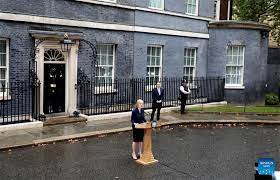 Primeira-ministra britânica Liz Truss renuncia ao cargo