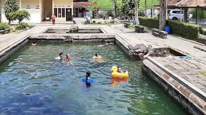 Harga tiket masuk umbul susuhan rp10.000. Kolam Air Hangat Alami Jadi Daya Tarik Di Candi Umbul Magelang Halaman All Tribunjogja Travel