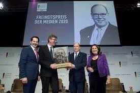 Der „freiheitspreis der medien wird bereits zum sechsten mal in großem rahmen verliehen. Furst Albert Ii Von Monaco Nimmt Freiheitspreis Der Medien 2020 Am Tegernsee Entgegen Wirtschaftskurier Nachrichten Und Kommentare Aus Politik Und Wirtschaft