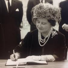 Queen consort of george vi elizabeth. Duchesskate Queen Elizabeth The Queen Mother At The Opening Of The Velor Pembrok Refinery In Wales 1964 Queen Mom Young Queen Elizabeth Queen Mum