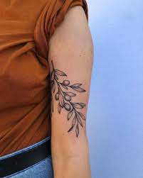 The woman, who calls herself jade, revealed the giant black 'ink sac' which formed above an. T A T T O O Got A Cute Olive Branch Tat Today From My Gorgeous And Talented Friend Zaya Thank You I Love It Olive Tattoo Tattoos Pine Tattoo