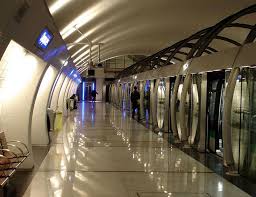 La ligne 14 sera en correspondance avec les deux branches de la ligne 13, le rer c, le tramway t3 ultérieurement, la ligne 14 nécessitera d'autres travaux dans le cadre du métro du grand paris. Zqwq9ze735 59m