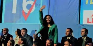 Vjosa Osmani sot viziton Prizrenin - Lajmet e Fundit